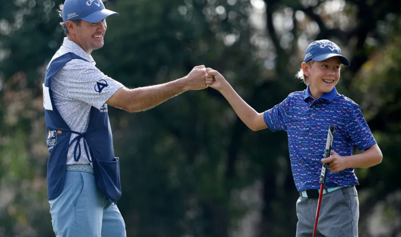 Justin Thomas & Will McGee: A Memorable Walk Down 18 at The PNC Championship