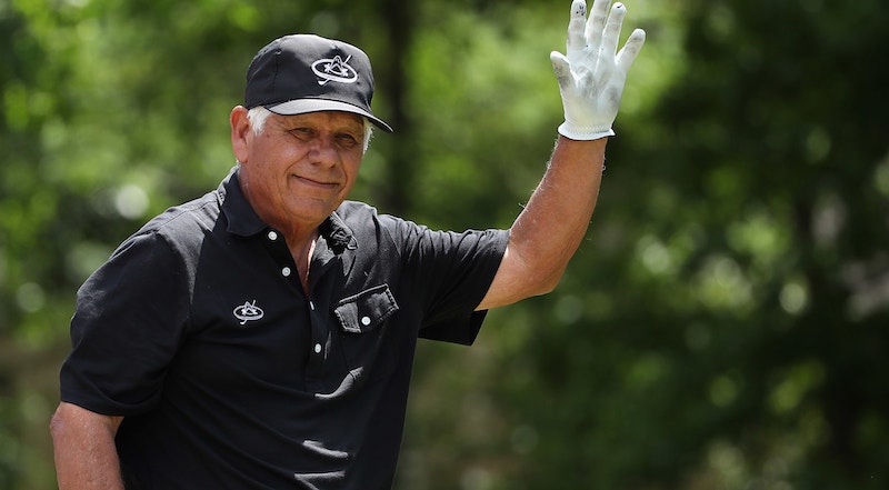 lee-trevino-waving-at-camera