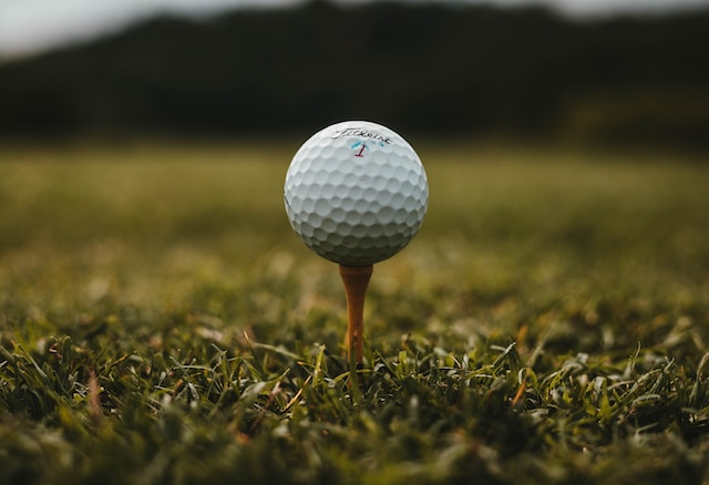 golf-ball-on
