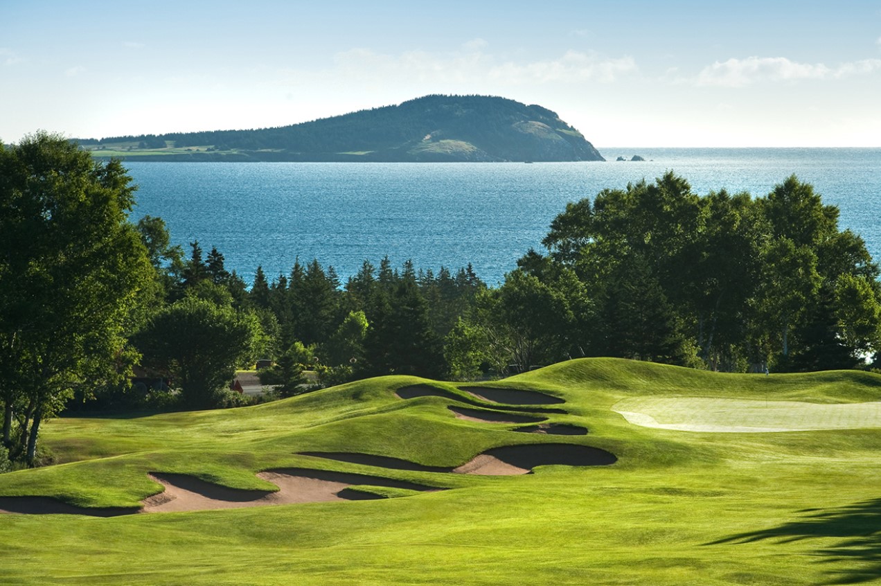 Experience the Best of Canadian Golf: A Look into Cape Breton Highlands Links