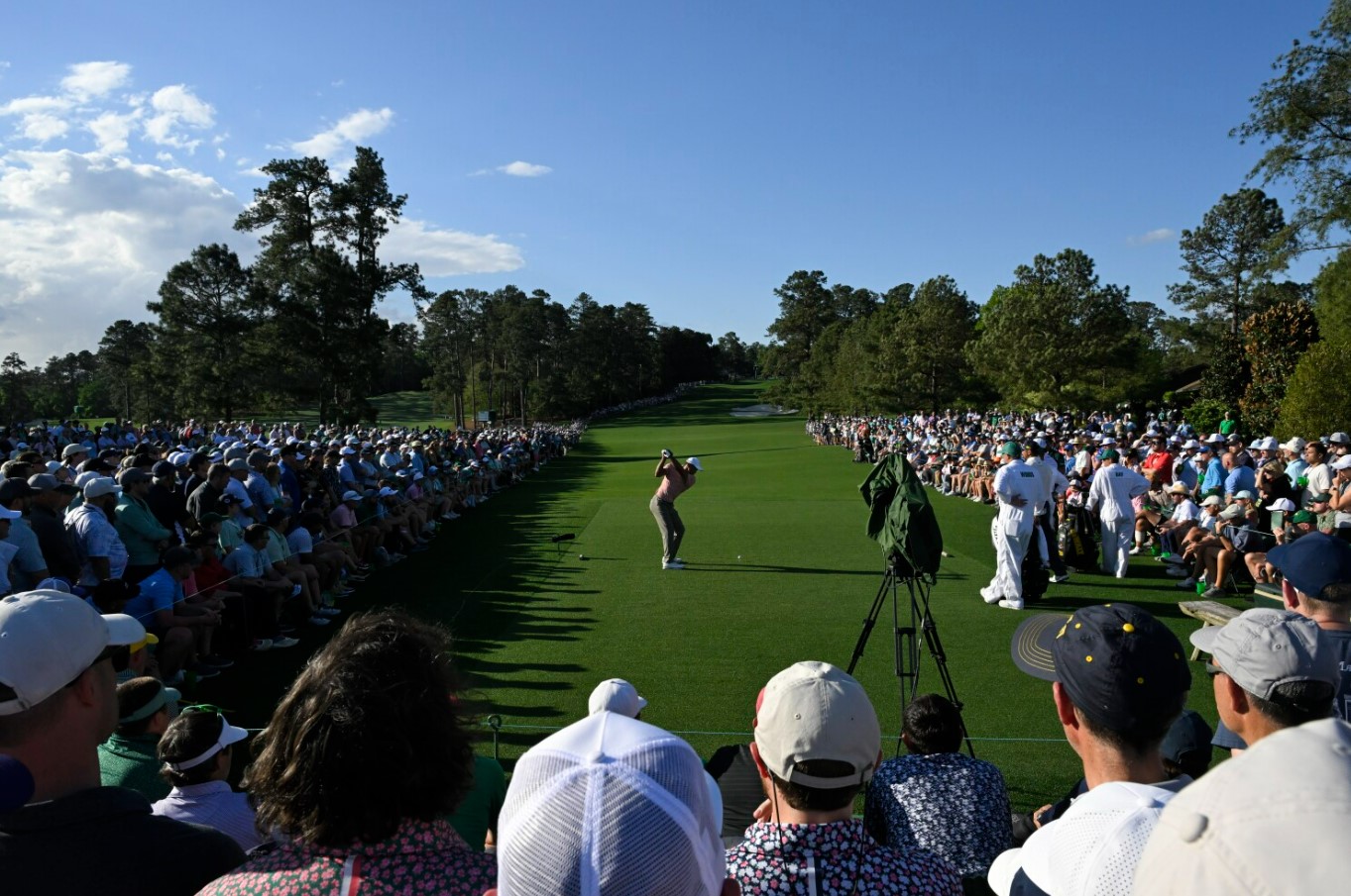 Day 1 of the 2024 Masters: Surprises, Standouts, and Unpredictability