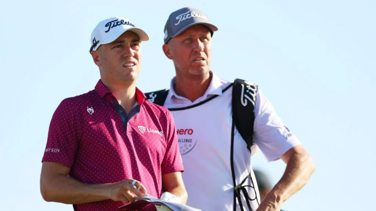 Justin Thomas’ Caddie Split Ahead of Masters: What Does This Mean for His Performance?