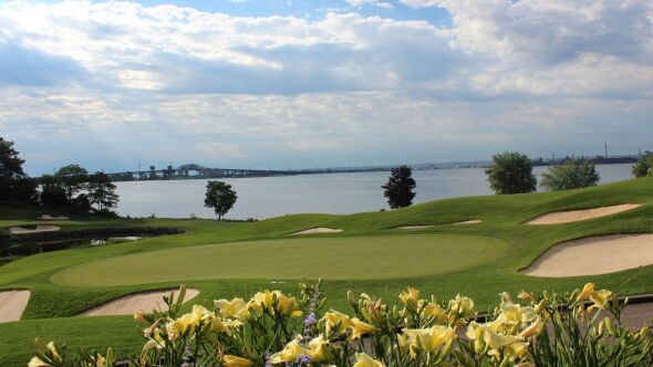 The 5 Must-Try Public Golf Courses near Burlington