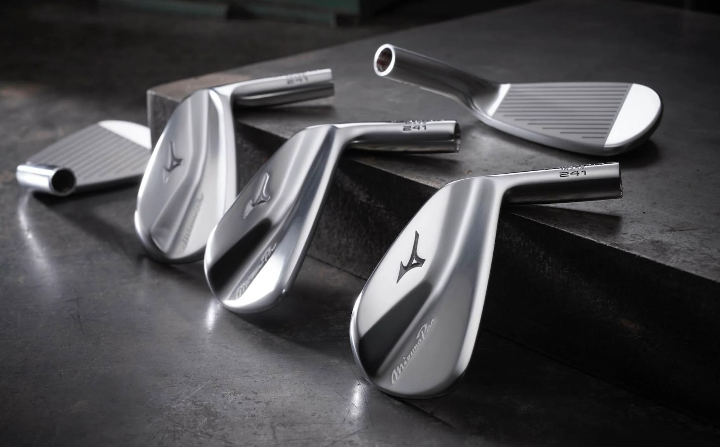 Minimize Distance Loss on Heel Strikes: Robot Testing Reveals Mizuno Pro 241 Irons as the Solution