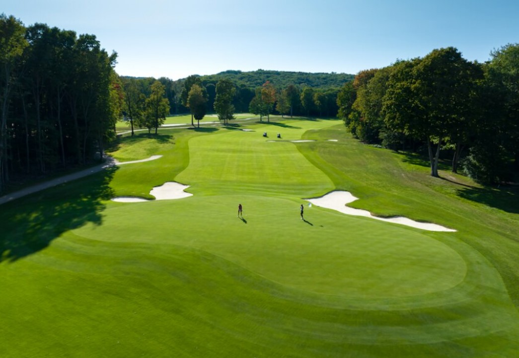 Explore Donald Ross Memorial at Boyne Golf, a unique course honoring legendary designs with accurate, historic replications.