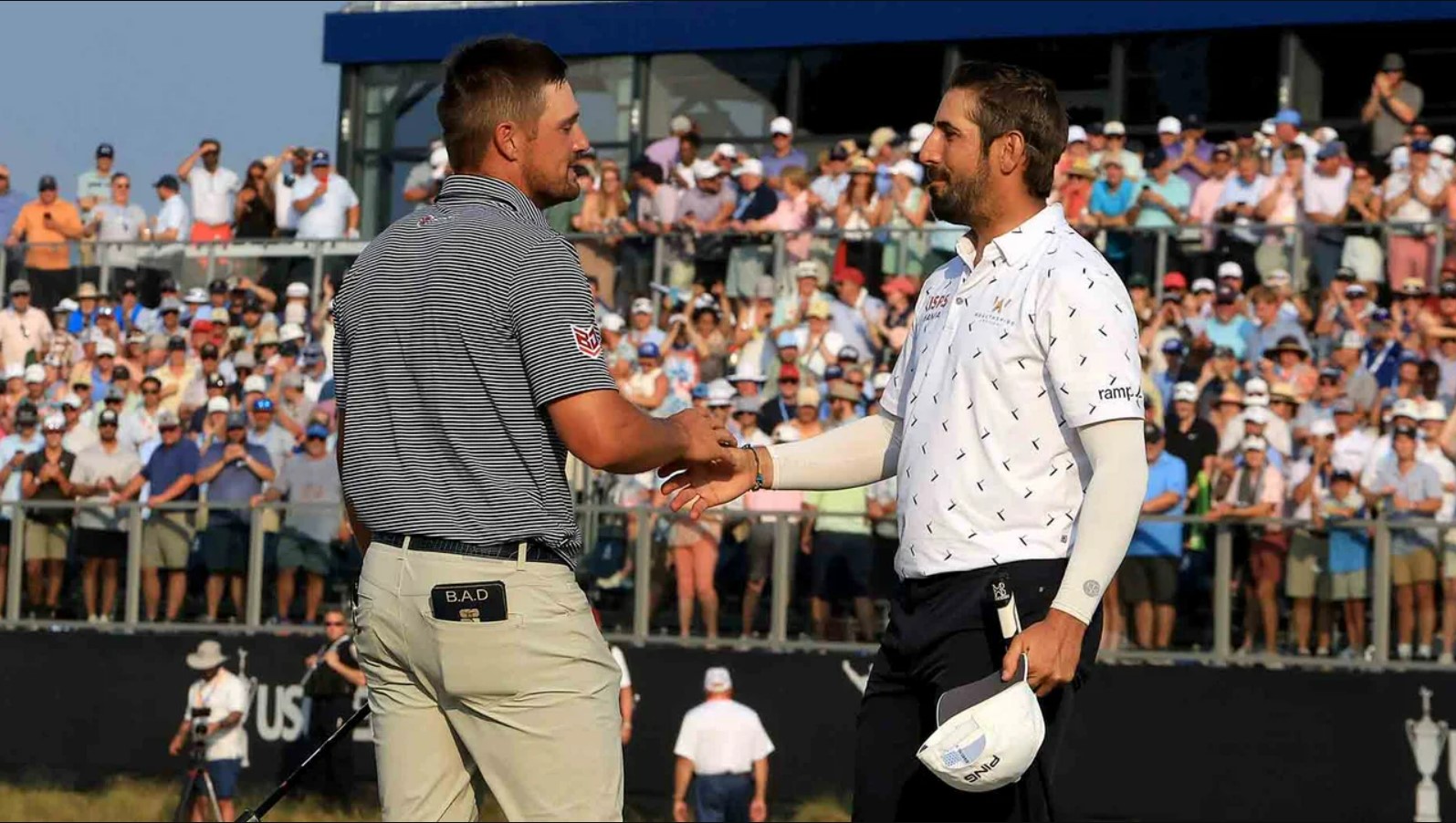 Explore key moments from Pinehurst’s 18th hole as Bryson DeChambeau and Matthieu Pavon exemplify golf etiquette and sportsmanship at major tournaments.