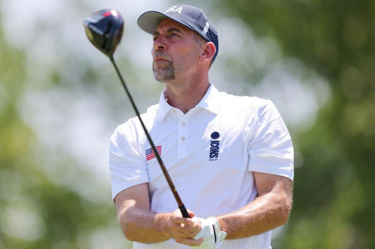 John Smoltz survives harrowing golf injury at Lake Tahoe, vows resilience for ACC 2024 despite setback.