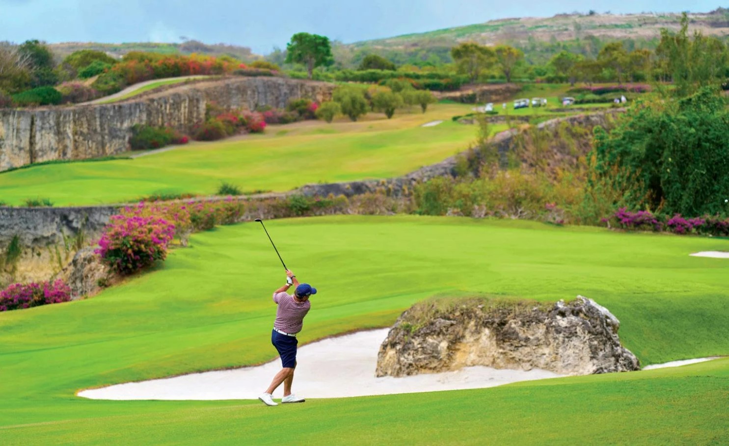 Explore the Essence of British Golf: Quick Rounds, Green Sustainability, and Welcoming Atmospheres