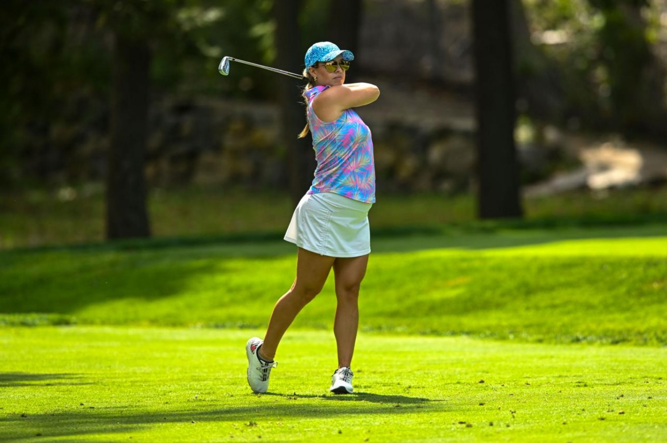 Pregnant and Powerful: Alexandra Austin Leads the U.S. Women’s Mid-Am with a Stunning Opening Round