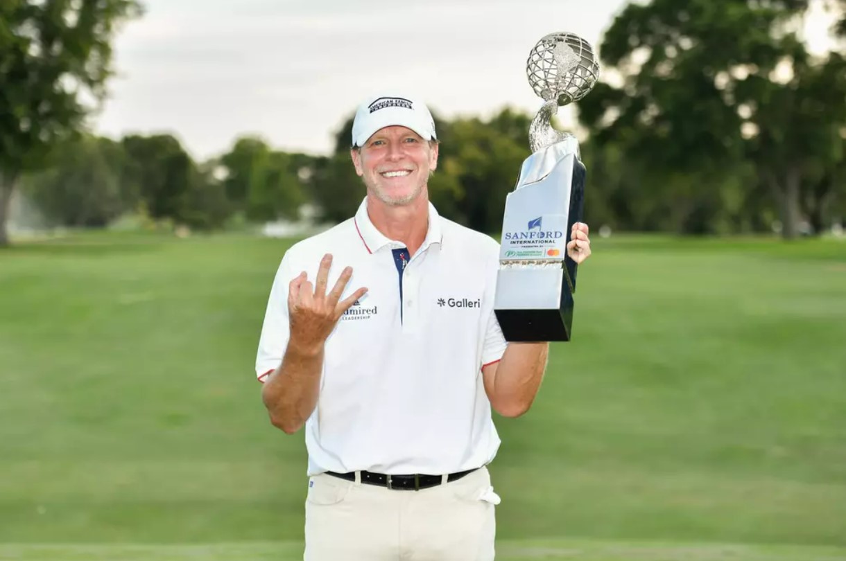 Steve Stricker’s Historic Three-Peat: A Dominating Performance at the Sanford International