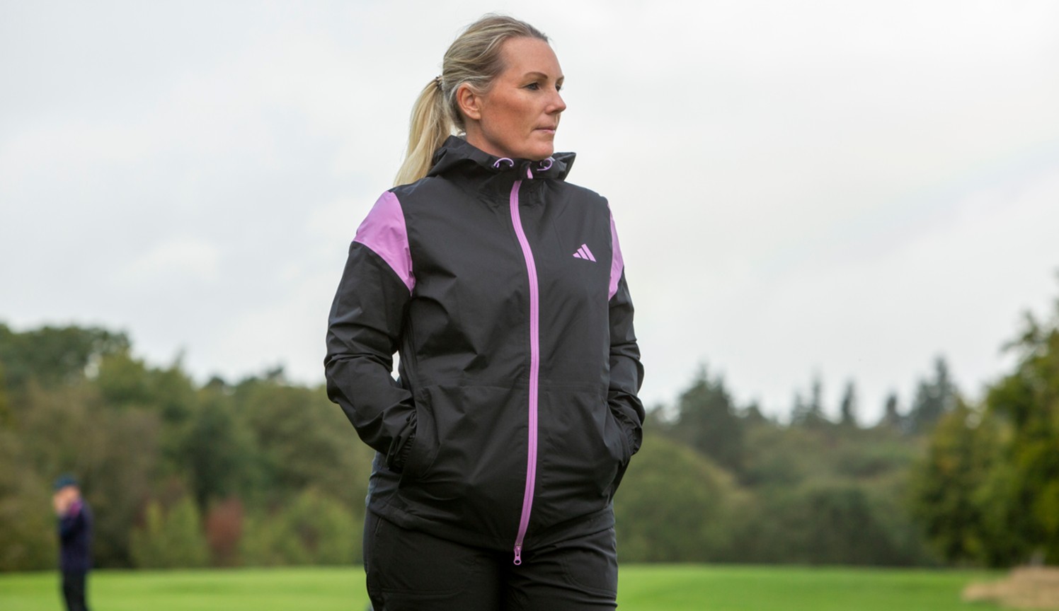 Combining Style, Comfort, and Sustainability: Women’s Golf Rain Gear Essentials