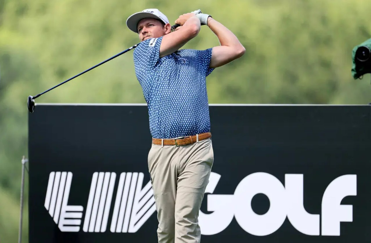 PGA vs LIV Tour: A Year of Triumphs and Turmoil in Professional Golf